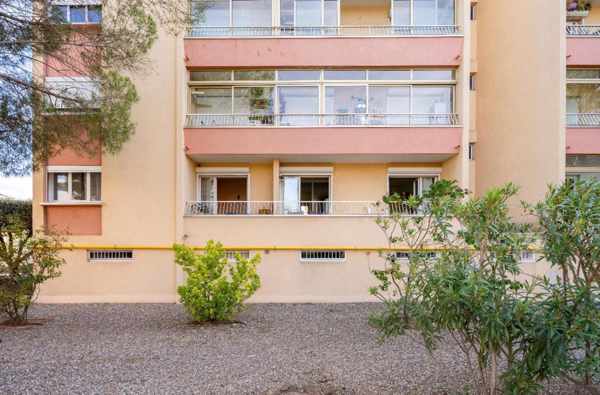 Joli T2 Tres Proche De La Plage De Фрежюс Экстерьер фото